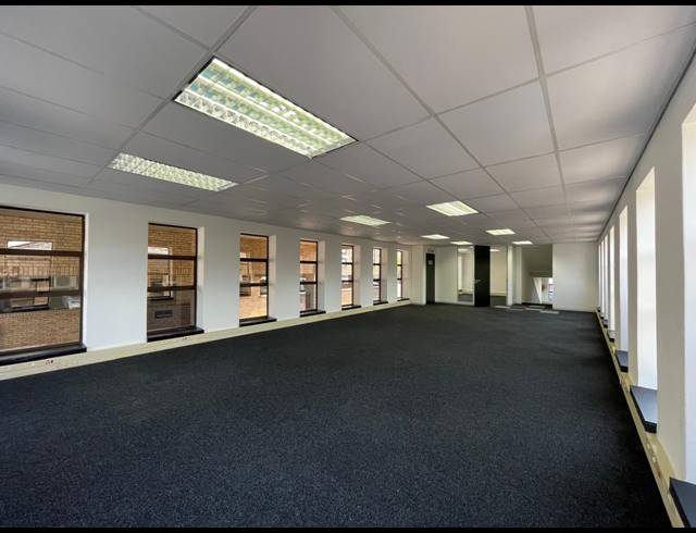 277M² OFFICE TO LET IN HURLINGHAM